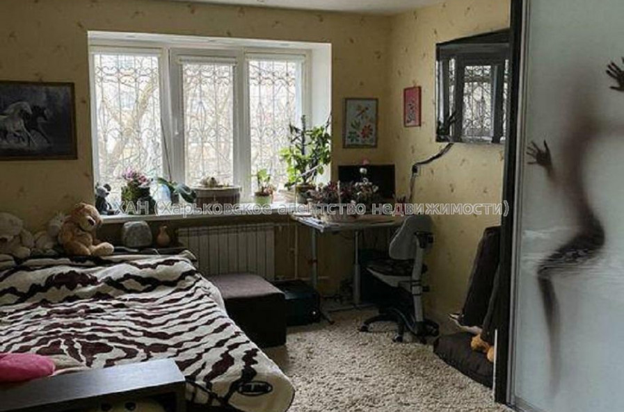 Продам квартиру, 23 Августа пер. , 3 кім., 98 м², евроремонт 