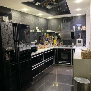 Продам квартиру, 23 Августа пер. , 3  ком., 98 м², евроремонт  - фото 1 Продам квартиру, 23 Августа пер. , 3  ком., 98 м², евроремонт