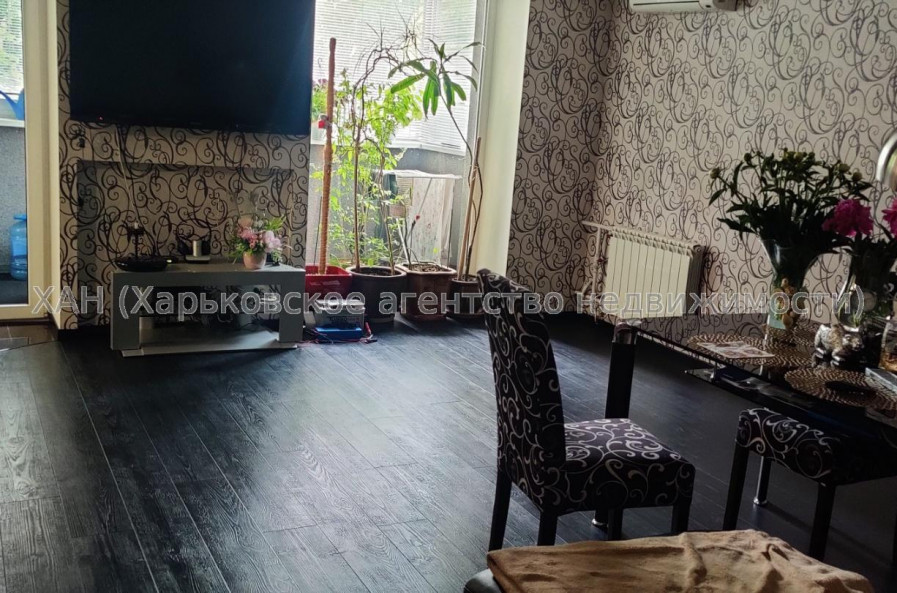 Продам квартиру, 23 Августа пер. , 3 кім., 98 м², евроремонт 