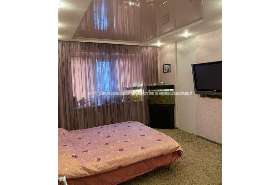 Продам квартиру, 23 Августа пер. , 3 кім., 98 м², евроремонт 