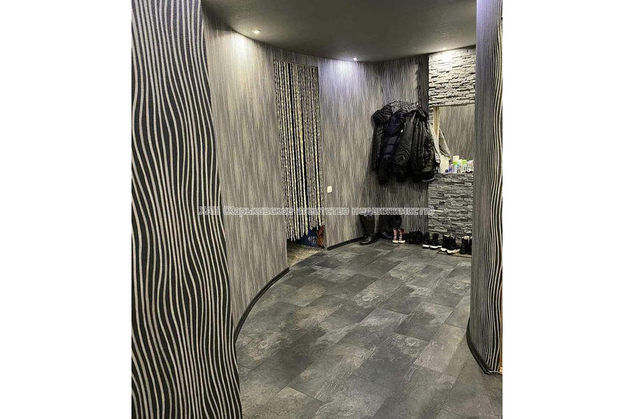 Продам квартиру, 23 Августа пер. , 3 кім., 98 м², евроремонт 