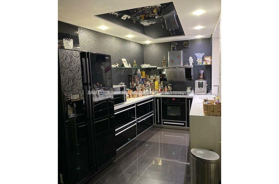 Продам квартиру, 23 Августа пер. , 3 кім., 98 м², евроремонт 