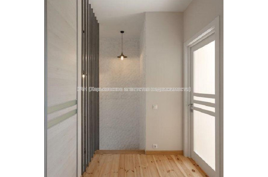 Продам квартиру, Дмитриевская ул. , 3 кім., 100 м², капитальный ремонт 