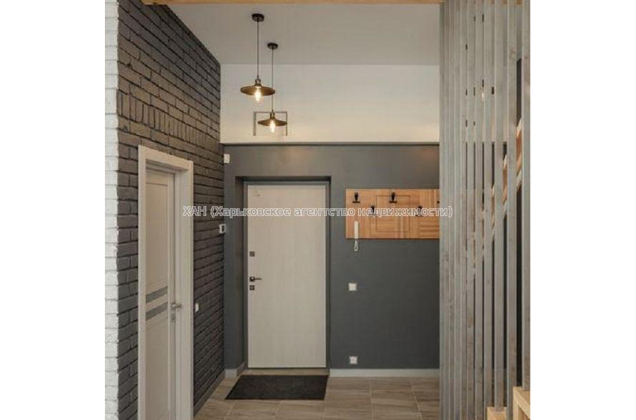Продам квартиру, Дмитриевская ул. , 3 кім., 100 м², капитальный ремонт 
