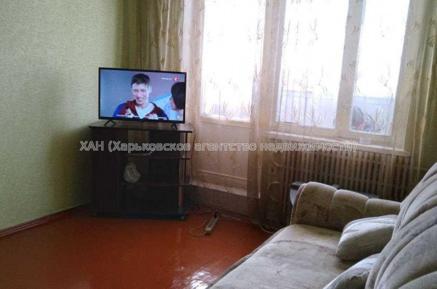 Продам квартиру, Салтовское шоссе , 3 кім., 70 м², частичный ремонт 