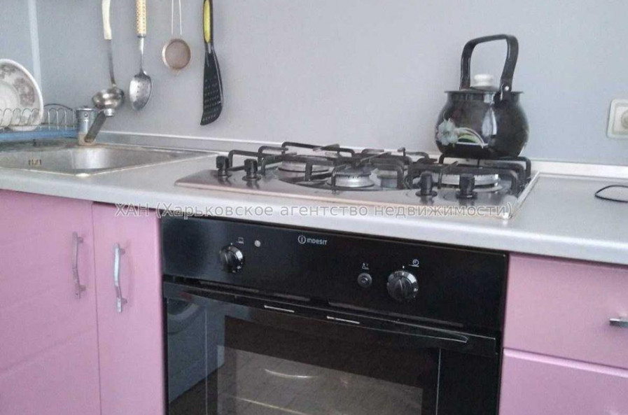 Продам квартиру, Салтовское шоссе , 3 кім., 70 м², частичный ремонт 