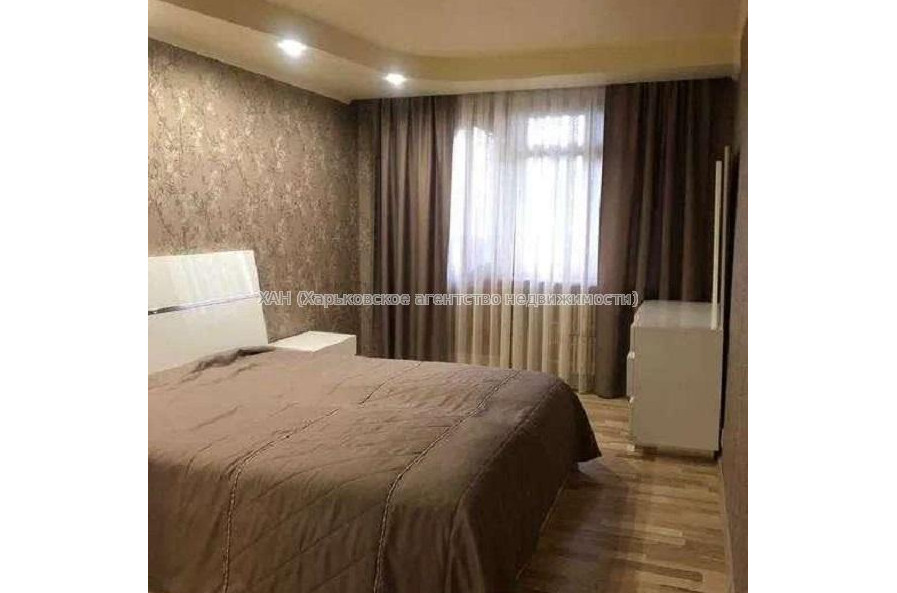 Продам квартиру, Титаренковский пер. , 3  ком., 65 м², капитальный ремонт 