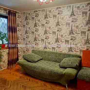 Продам квартиру, Героев Сталинграда просп. , 3  ком., 58 м², капитальный ремонт 
