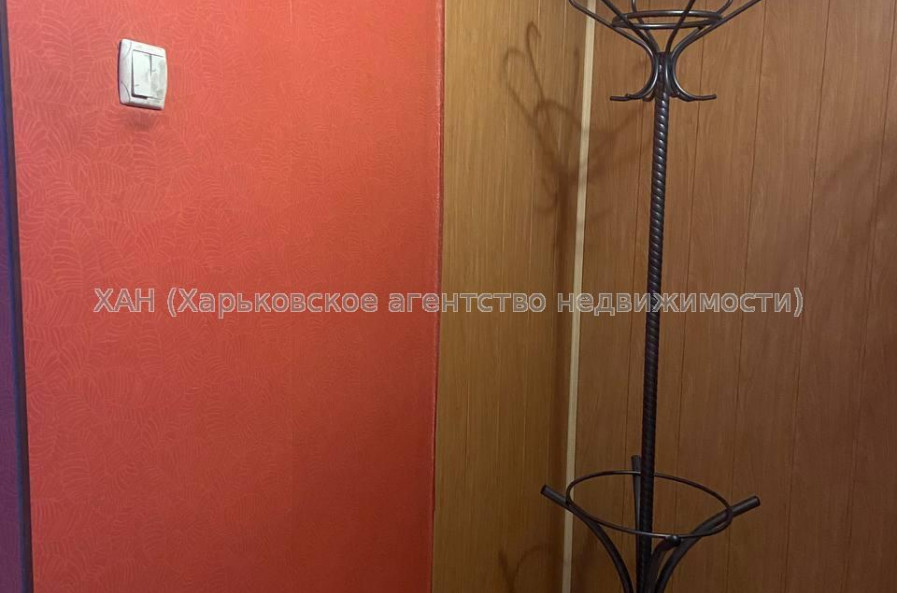 Продам квартиру, Валентиновская ул. , 1 кім., 34 м², косметический ремонт 