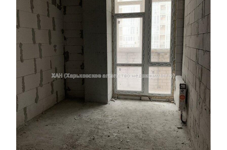 Продам квартиру, Клочковская ул. , 2  ком., 78 м², без внутренних работ 