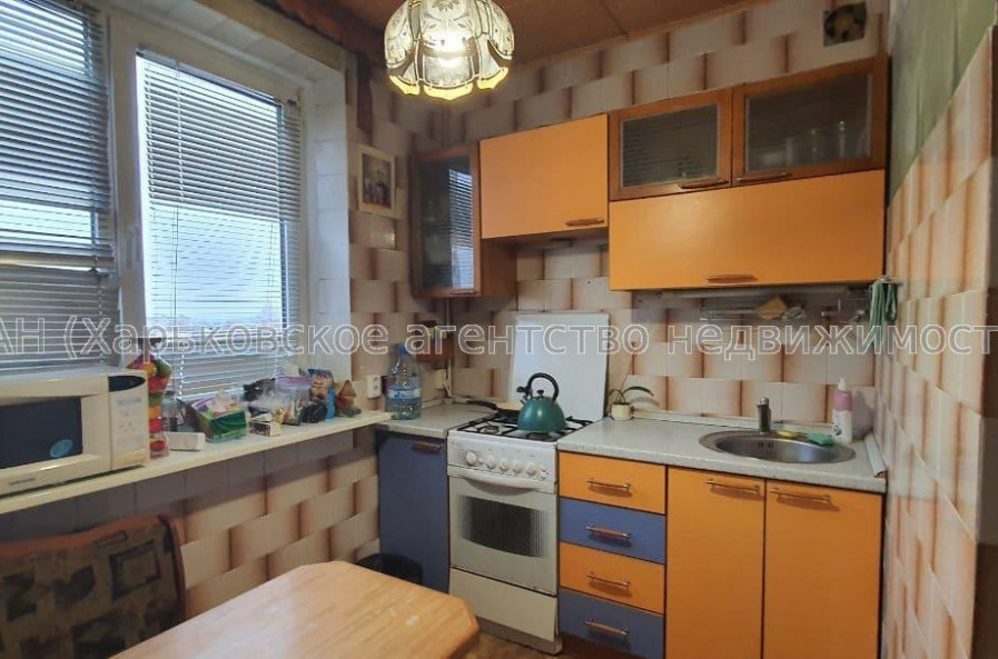 Продам квартиру, Гагарина просп. , 3  ком., 65 м², косметический ремонт 
