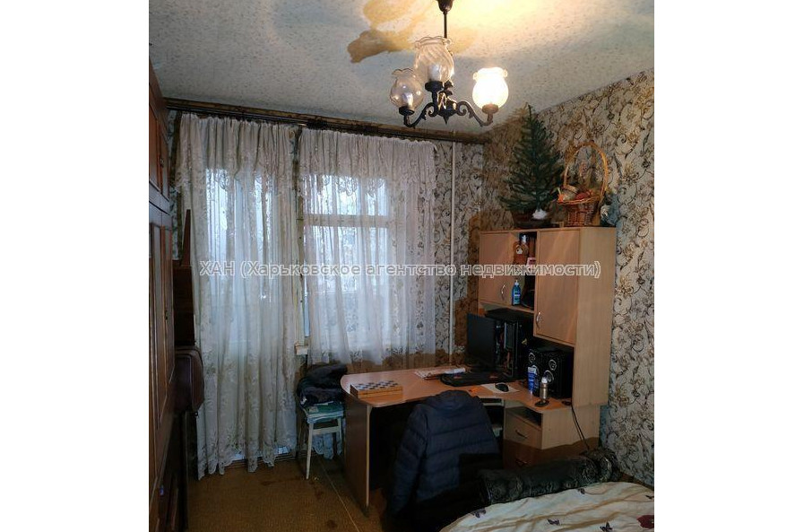 Продам квартиру, Золочевская ул. , 3  ком., 65 м², советский ремонт 