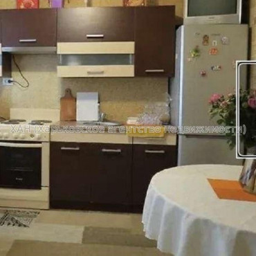 Продам квартиру, Котляревского ул. , 5 , 2 кім., 41 м², капитальный ремонт 