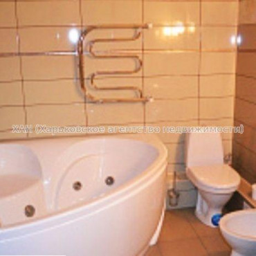 Продам квартиру, Барабашова академика ул. , 3  ком., 120 м², евроремонт 