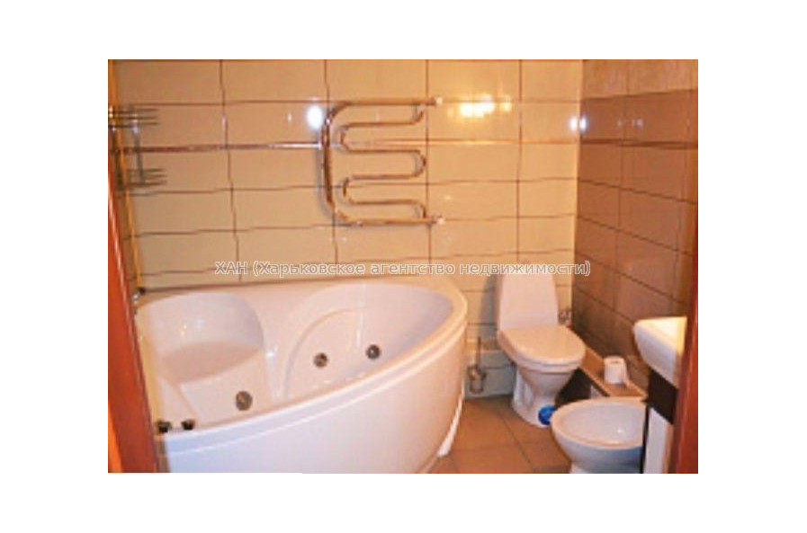 Продам квартиру, Барабашова академика ул. , 3  ком., 120 м², евроремонт 