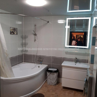 Продам квартиру, Барабашова академика ул. , 3 кім., 120 м², евроремонт 