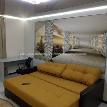 Продам квартиру, Барабашова академика ул. , 3 кім., 120 м², евроремонт 