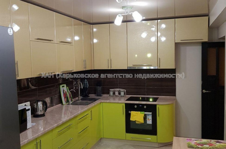 Продам квартиру, Барабашова академика ул. , 3 кім., 120 м², евроремонт 