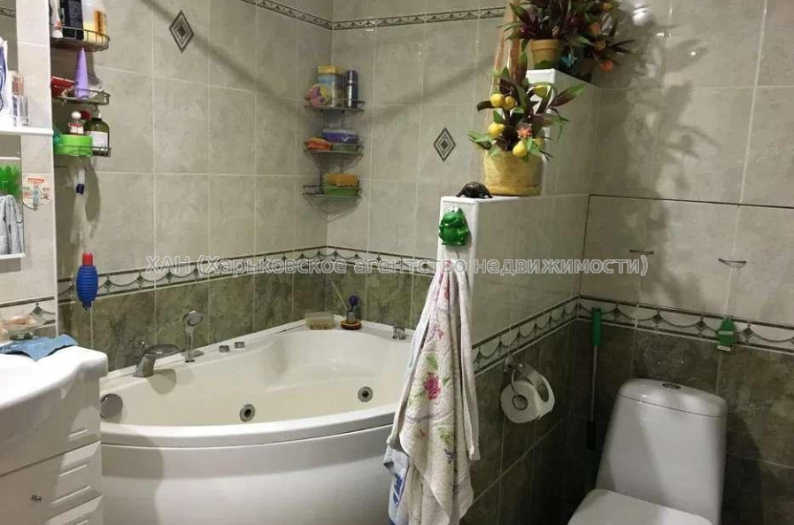Продам квартиру, Салтовское шоссе , 256 , 4 кім., 89 м², капитальный ремонт 