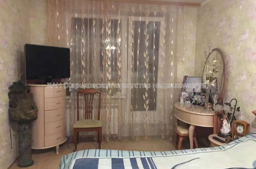 Продам квартиру, Салтовское шоссе , 256 , 4 кім., 89 м², капитальный ремонт 
