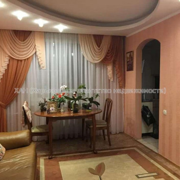 Продам квартиру, Салтовское шоссе , 256 , 4  ком., 89 м², капитальный ремонт 