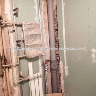 Продам квартиру, Сумская ул. , 3 кім., 72 м², без ремонта 