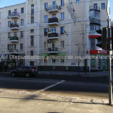 Продам квартиру, Сумская ул. , 3 кім., 72 м², без ремонта 