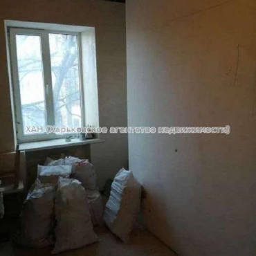 Продам квартиру, Сумская ул. , 3 кім., 72 м², без ремонта 