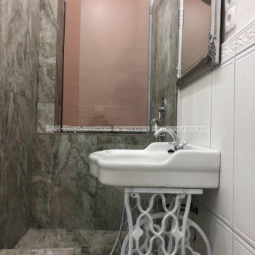 Продам квартиру, Гиршмана ул. , 3  ком., 80 м², евроремонт 