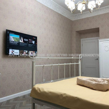 Продам квартиру, Гиршмана ул. , 3  ком., 80 м², евроремонт 