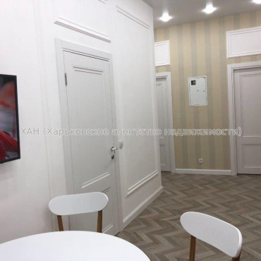Продам квартиру, Гиршмана ул. , 3  ком., 80 м², евроремонт 