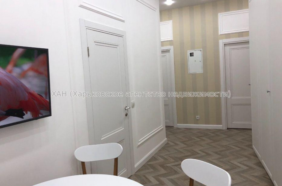Продам квартиру, Гиршмана ул. , 3  ком., 80 м², евроремонт 