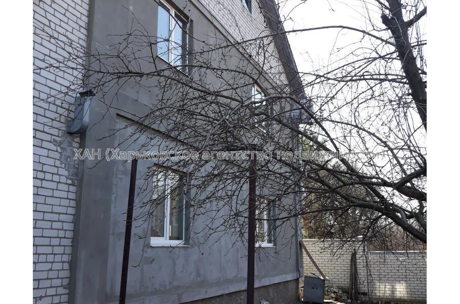 Продам дом, Молодежная ул. , 185 м², 10 сот., частичный ремонт 