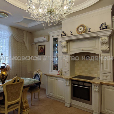 Продам квартиру, Отакара Яроша ул. , 22 , 3  ком., 122 м², авторский дизайн 