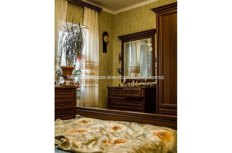 Продам дом, Зерновой 1-й пер. , 97 м², 4.50 сот., капитальный ремонт 