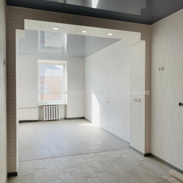 Продам квартиру, Михайлика ул. , 1  ком., 23 м², капитальный ремонт 