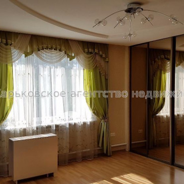 Продам будинок, Верхнегиевская ул. , 135 м², 5 соток, евроремонт 