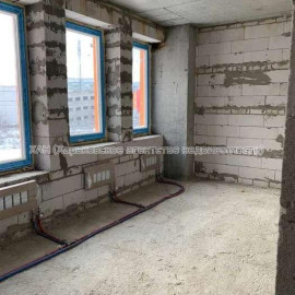 Продам квартиру, Гвардейцев Широнинцев ул. , 2  ком., 63 м², без ремонта