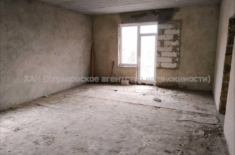 Продам квартиру, Одесская ул. , 3 кім., 70 м², без внутренних работ 