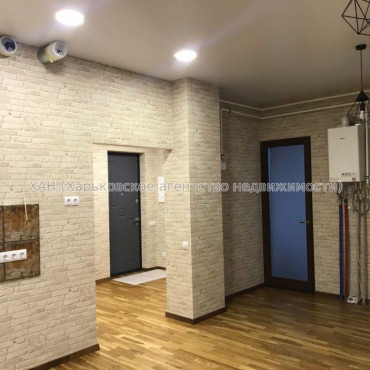 Продам квартиру, Квитки-Основьяненко ул. , 1  ком., 52 м², авторский дизайн 