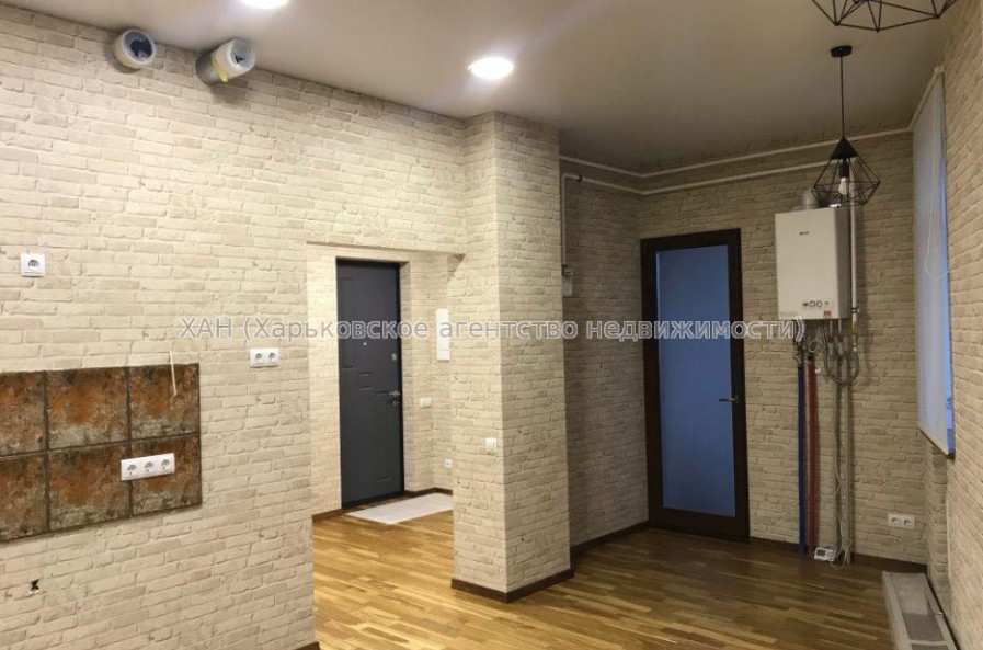 Продам квартиру, Квитки-Основьяненко ул. , 1  ком., 52 м², авторский дизайн 