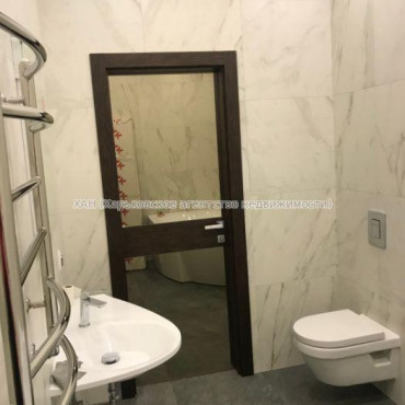 Продам квартиру, Квитки-Основьяненко ул. , 1  ком., 52 м², авторский дизайн 