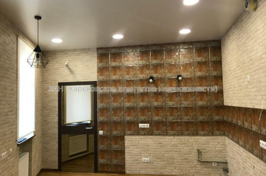 Продам квартиру, Квитки-Основьяненко ул. , 1  ком., 52 м², авторский дизайн 