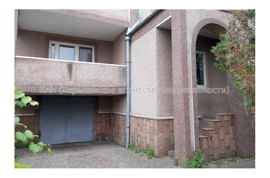 Продам дом, 310 м², 10 сот., косметический ремонт 