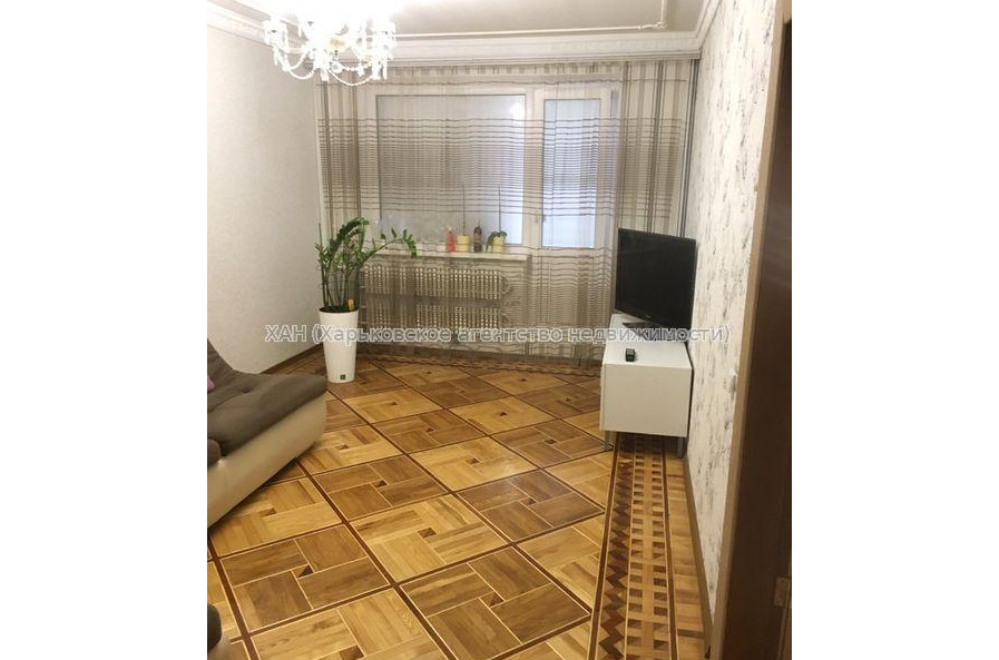 Продам квартиру, Дружбы Народов ул. , 4  ком., 84 м², косметический ремонт 