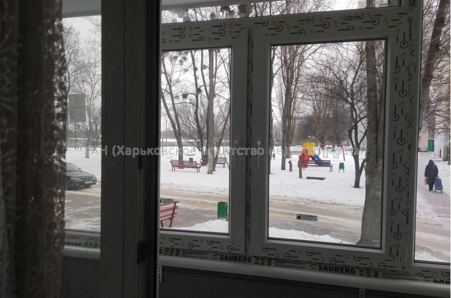 Продам квартиру, Академика Павлова ул. , 3 кім., 66 м², без ремонта 