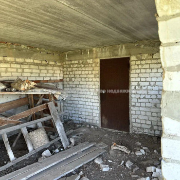 Продам будинок, Заречный пер. , 260 м², 17 соток, частичный ремонт 