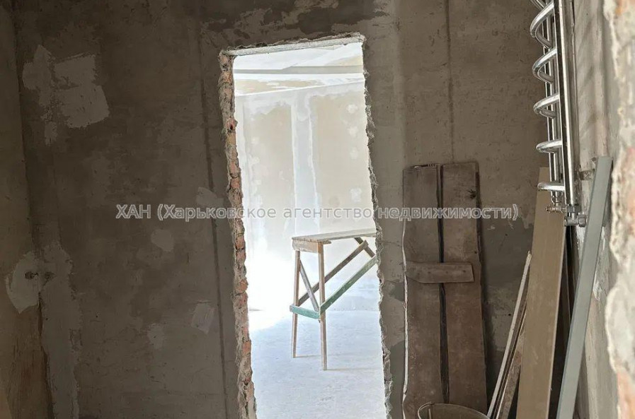 Продам будинок, Заречный пер. , 260 м², 17 соток, частичный ремонт 