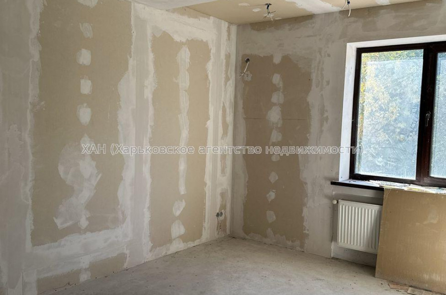 Продам будинок, Заречный пер. , 260 м², 17 соток, частичный ремонт 