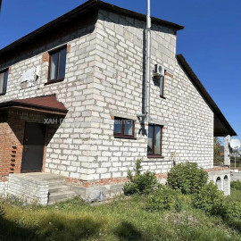 Продам будинок, Заречный пер. , 260 м², 17 соток, частичный ремонт